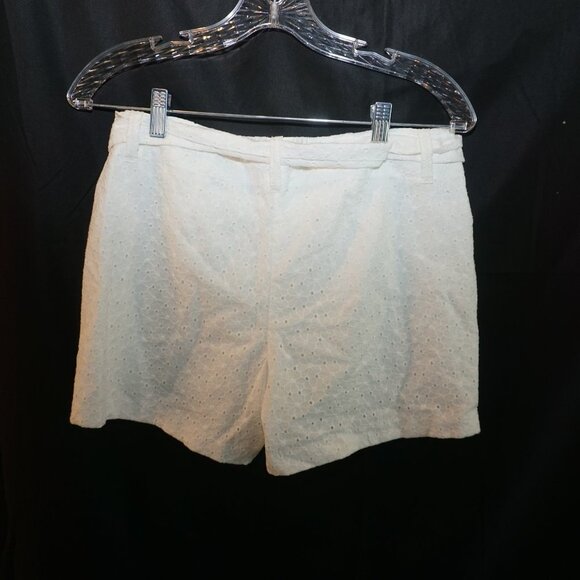 White House Black Market White Eyelet Lace Mini Belted Shorts NWT 2 - Picture 6 of 9